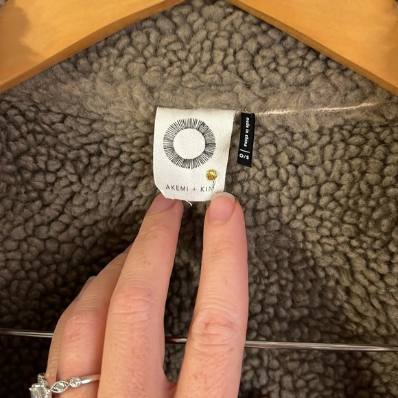 Akemi +Kim Anthro Phoebe Sherpa Suede Open Front Vest , Women’s One Size - Picture 3 of 9